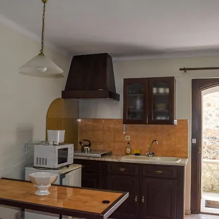 度假居 Charming House With Shared Pool In Porto De Mos. Porto de Mós