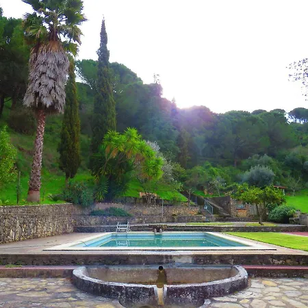 Charming House With Shared Pool In Porto De Mos. Casa vacanze *