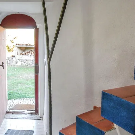 Charming House With Shared Pool In Porto De Mos. Casa vacanze Porto de Mós