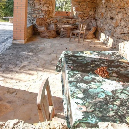 度假居 Charming House With Shared Pool In Porto De Mos. Porto de Mós