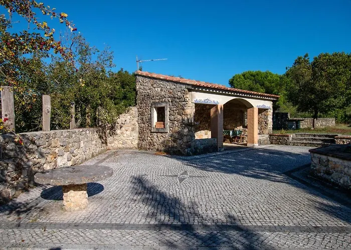 Charming House With Shared Pool In Porto De Mos. Porto de Mós