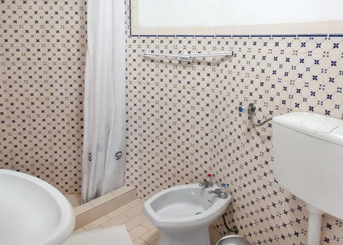 Charming House With Shared Pool In Porto De Mos. *