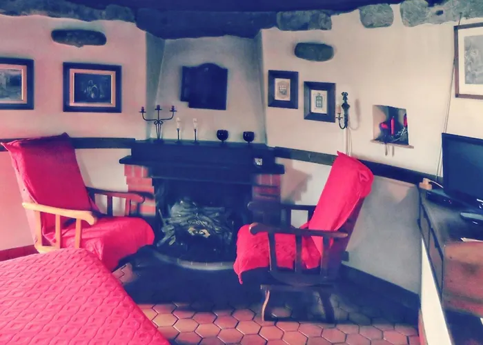 Hébergement de vacances Charming House With Shared Pool In Porto De Mos. Porto de Mós