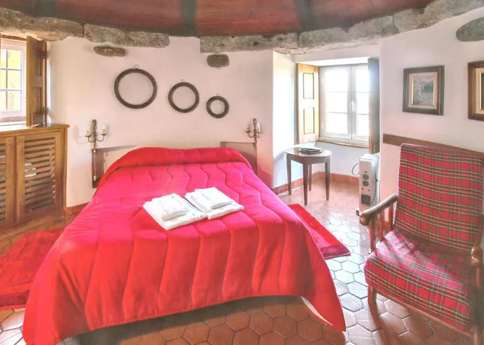 Charming House With Shared Pool In Porto De Mos. *